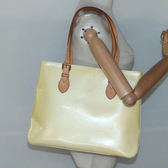 LOUIS VUITTON Monogram Vernis Brentwood Shoulder Bag Perle - Picture 1 of 15
